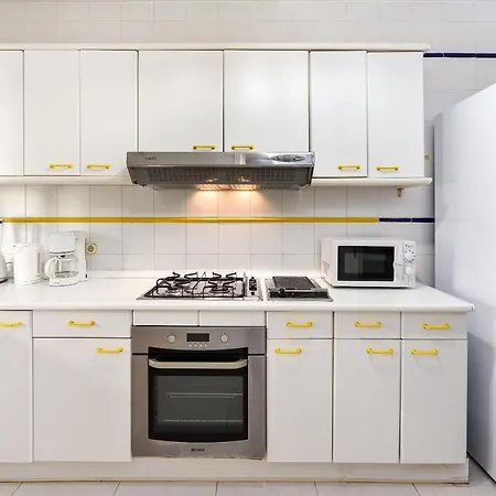 Spacious Beachfront بيت للعطل *