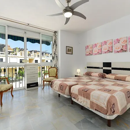 Spacious Beachfront Holiday home *