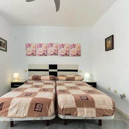Spacious Beachfront Casa vacanze *