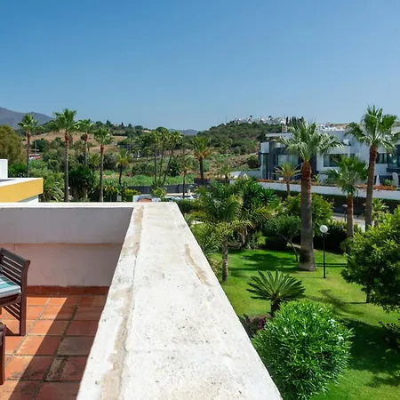 Spacious Beachfront * Estepona