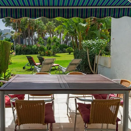 Spacious Beachfront Holiday home