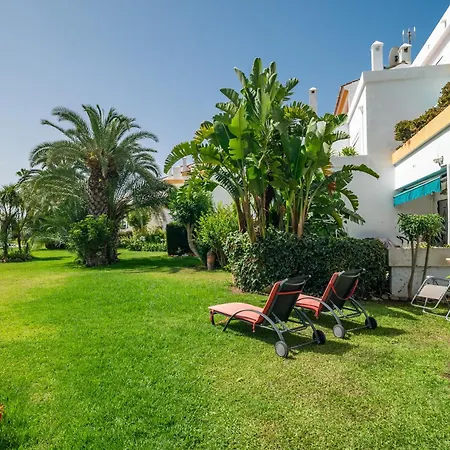 Spacious Beachfront Holiday home *