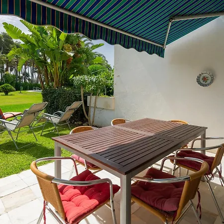 Spacious Beachfront * Estepona