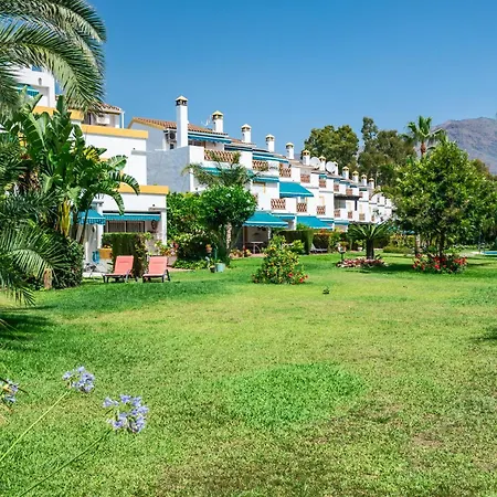 Ferienhaus Spacious Beachfront